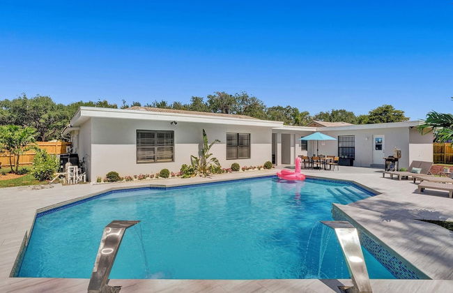 7 Br Home with Pool Gameroom & Soccer - Foto 4