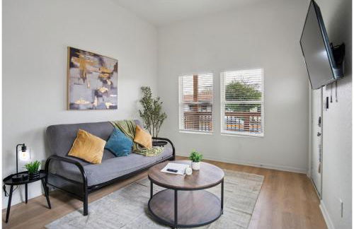 Peaceful Stays with Easy Access to Downtown - Foto 1