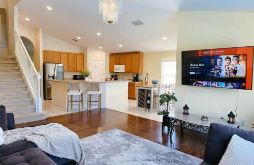 Luxury Family Villa with Pool Near Disney Parks - Foto 3