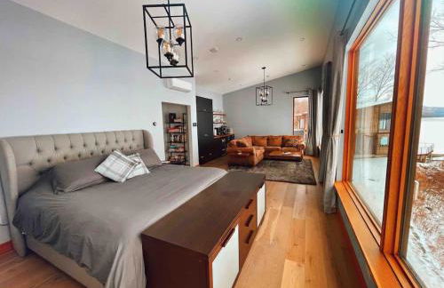 Luxury Lake Memphremagog Loft - 2 Bedrooms Water Views Firepit & Dock near Jay Peak - Foto 25