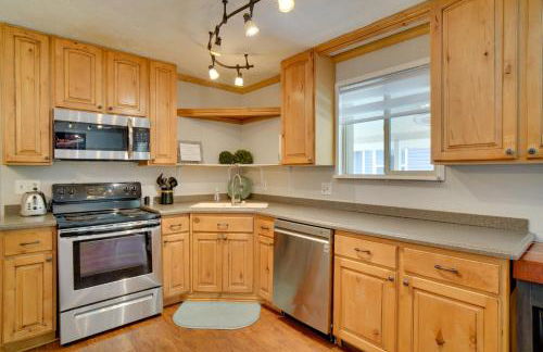 Kaysville Group Getaway 26 Mi to Snowbasin Resort! - Photo 11