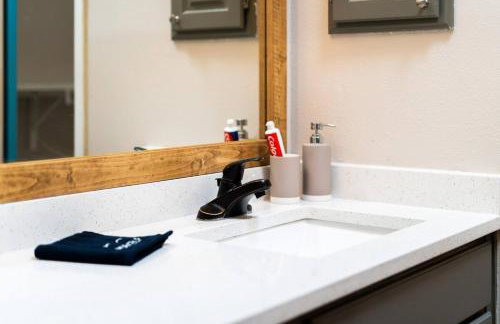 The Corniest Property in Texas ♥ 4 BR ♥ 1/4 Acre ♥ - Foto 26