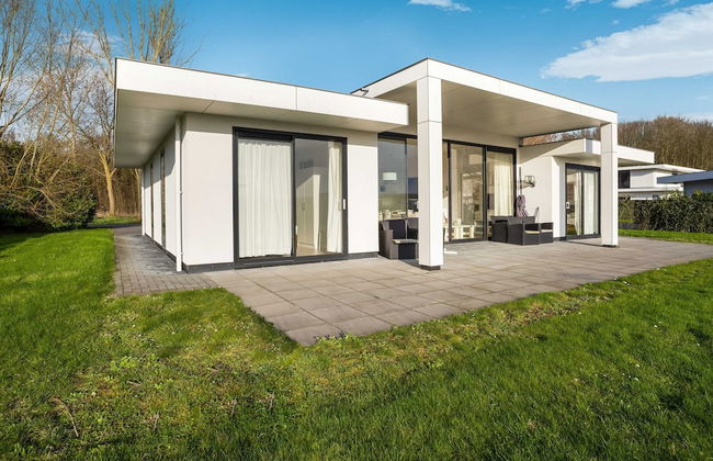 Holiday Home in Zeewolde With Kayaks - Foto 1