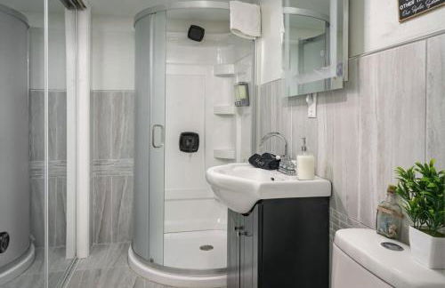 The Lucky Charm Home of the Fighting Irish! BBQ Outdoor Games Coffee - Foto 17