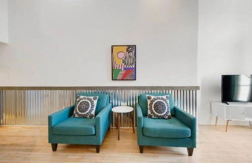 Loft Retreat - King Bed&Balcony - Pet-Friendly 30 - Foto 10