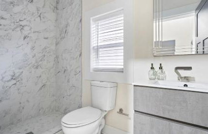 Brand New 4BR Near Downtown and Lucas Oil Stadium - Photo 18