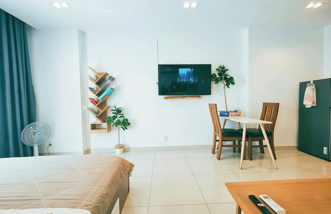 Sky Center - Studio - Photo 1