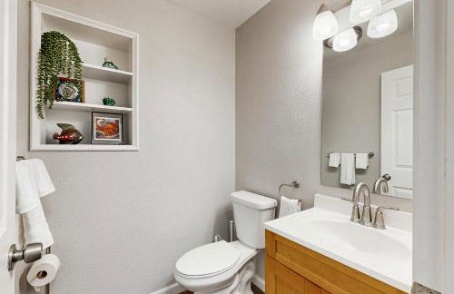 Campbell Lake Escape - Photo 20