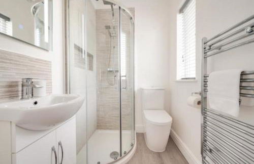 3 Bed Holiday Home in Llandeilo with log burner - Photo 10