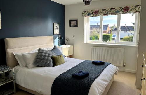 New Forest home - 4-beds and garden - 10 mins from Beach - Photo 23