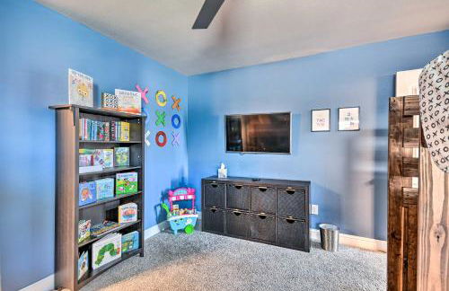 Modern Amarillo House with Fire Pit and Hot Tub! - Photo 24