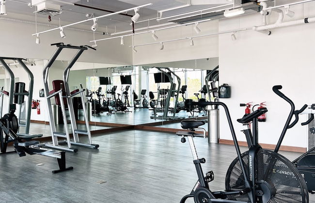 Luxe and Modern Duplex in Difc - Photo 12