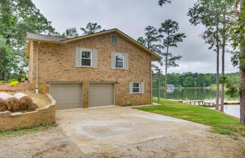 Waterfront Lakehouse w/ Private Dock & Fire Pit! - Foto 38