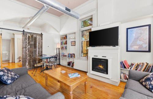 Charming Saugatuck Condo with Private Deck and Grill! - Foto 12