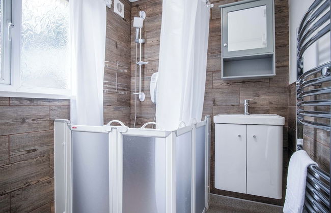 Fleet Street - 2 Bedroom - Swansea - Photo 32