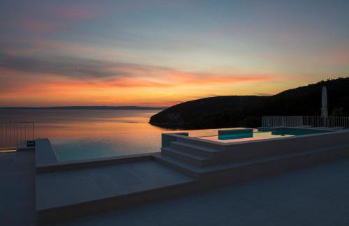 Zlatni Zalaz,Apartments,Supetarska Draga - Foto 3