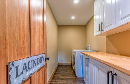 Mountain Estate Main House - Photo 32