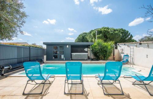 GuestHouse La Costière - logements indépendants - espace piscine jacuzzi - Foto 37