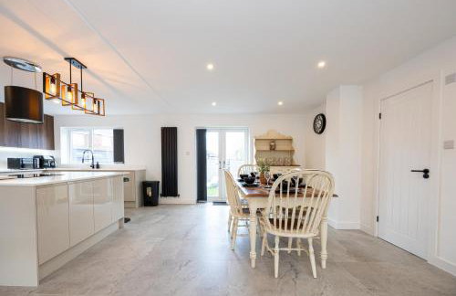 Modern 5-Bed Home EV City Centre 10 min - Foto 37