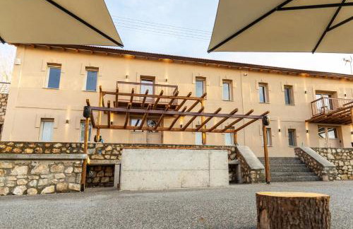 Vevi Villas - Photo 10