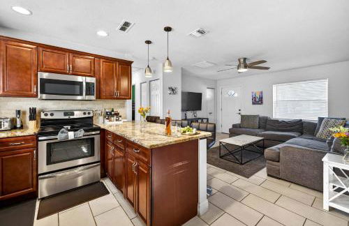 Family Putting Green Oasis BBQ Cornhole Heated Pool - Foto 38