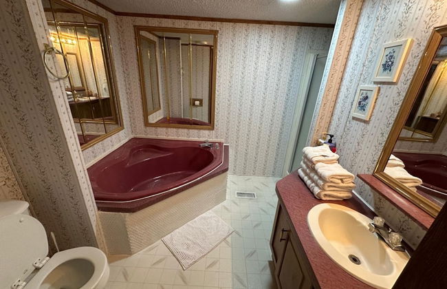 Secluded Lodge Farm Views 50 Acres Wifi - Foto 33