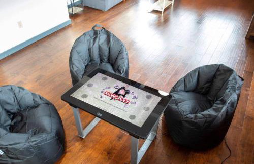 Centric Modern Loft w/ King Beds & Smart GameTable - Foto 5