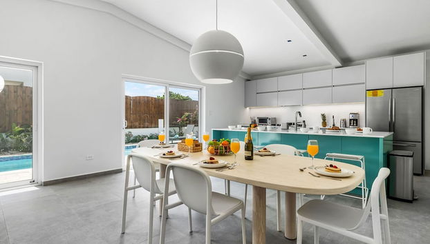 4BR 3BA Newly Built w Private Pool 5 min 2 Beach - Foto 3, Habitación