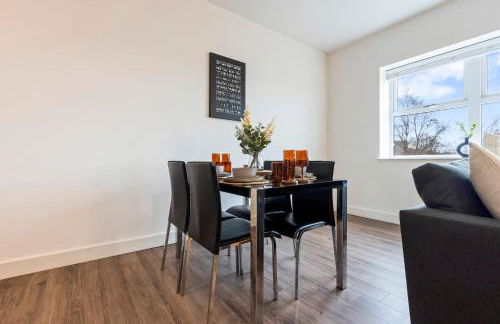 Luxury 1-Bed Apartment in JQ, Sleeps 3, Parking & Netflix, Ideal for contractors - Foto 22