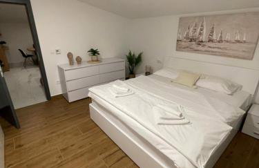 Holiday home “MARKO” with heated pool! - Photo 14