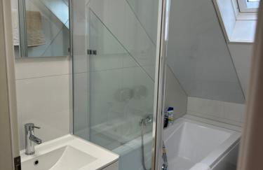 One room apartment in a quiet Location air conditioning - Foto 8