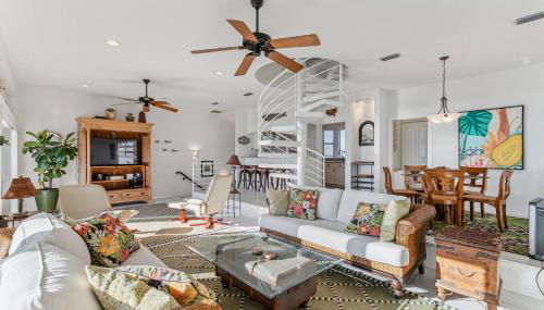 Breathtaking Beach Front House 3 Bedroom Home by RedAwning - Foto 5