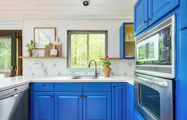 Half Moon by Avantstay 4BR Cabin w/ Large Deck & Yard w/ Patio & Outdoor Dining - Foto 14