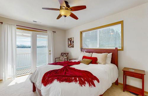 Lakefront Retreat - Foto 22