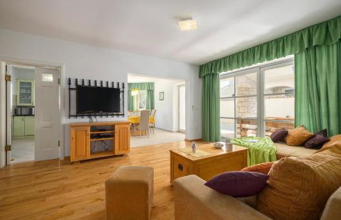 Four-Bedroom Holiday Home In Golubovo - Foto 3