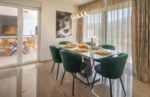 Villa Marina with a Pool - Foto 13