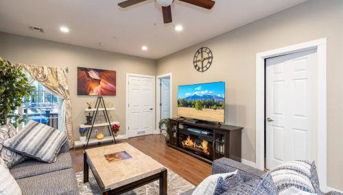 Luxury Home Downtown NAU Route 66 Snowbowl - Foto 2