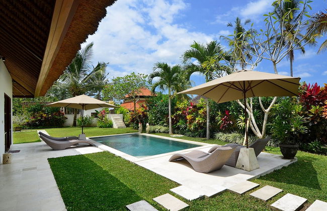 Villa Candi Kecil Tiga by Villa Finder - Foto 30