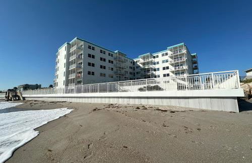 Beachfront Condo, Ocean Views, Near Patrick SFB - Foto 29