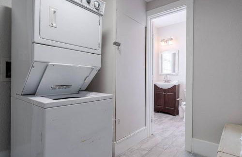 Historic and charming duplex in desirable midtown, close to the beach and strand - Foto 26