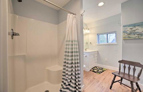 Getaway on Crystal Clear Lake Main and Guest House! - Foto 32