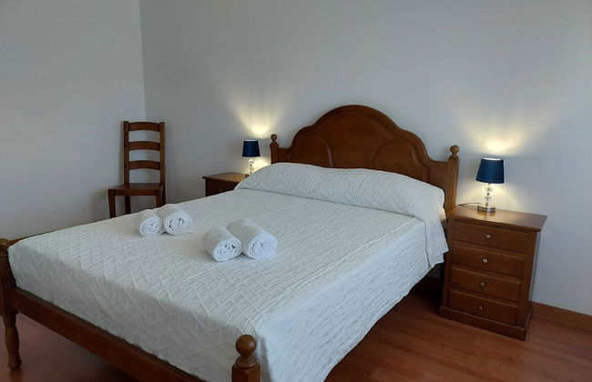 Poolside Apartment with 2 bedrooms, patio and BBQ - Foto 3