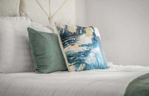 Zuri Luxe Birmingham - Home Away From Home - Foto 24