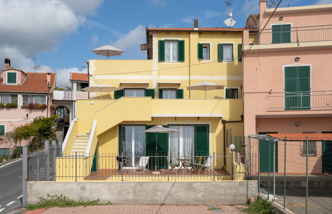 3 bedroom Apartment in San Bartolomeo al Mare - Photo 22