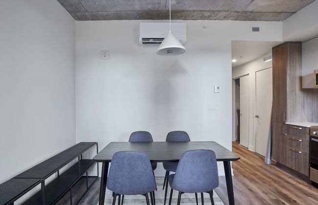 Corporate Business stays in MTL DT - Foto 12