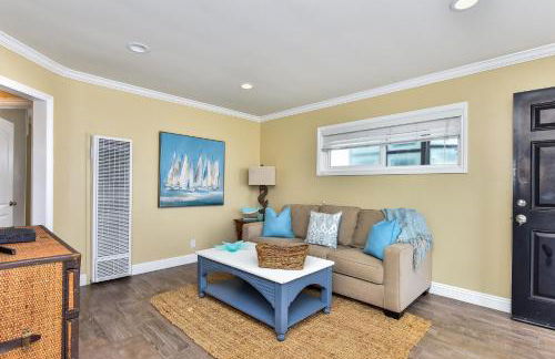 Oceanfront Back Home with View of the Sea - Photo 15