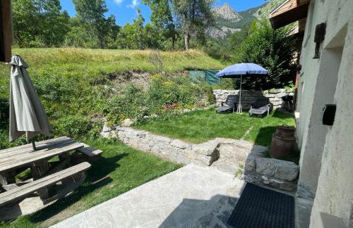 LE MONTAGNARD bel appartement avec jardin dans vieille ferme de montagne rénovée - Photo 13