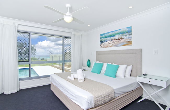Sentosa at Tugun Beachfront Holiday Home - Photo 14