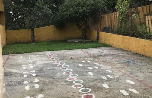 CASA SURYA, Piscina Fantástica, Churrasqueira, Completa, 18 HÓSPEDES na REGIÃO DOS LAGOS - Casa de Campo - Foto 53