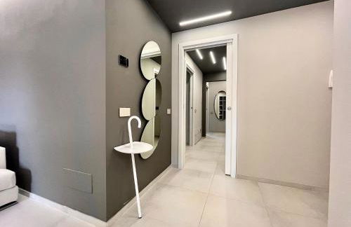 Elegant & Comfortable Modern Home with swimming pool - Foto 12